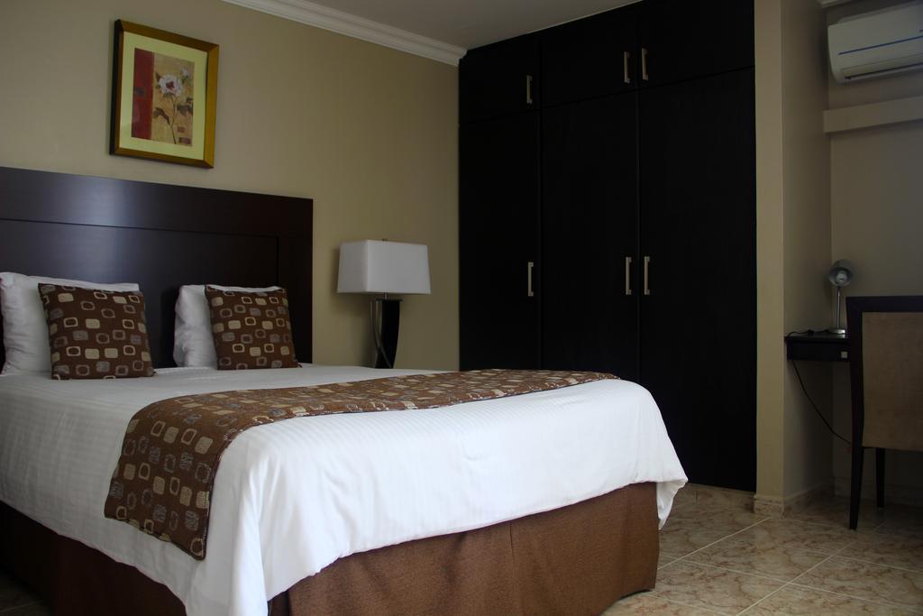 Aparthotel Sevilla Suites Panama Stadt Zimmer foto